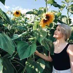 Meet your Posher, Haylee